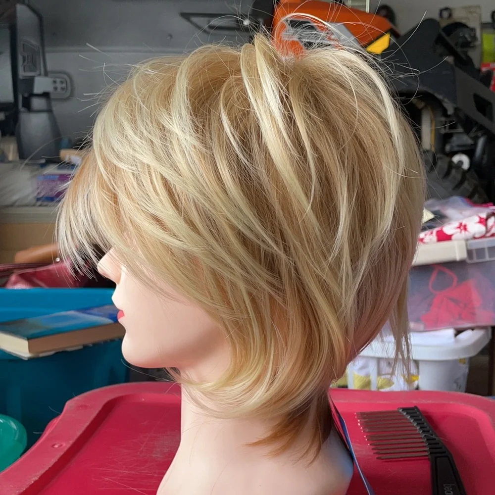 Short Layered Blonde Synthetic Wig for Women - Natural Everyday Look